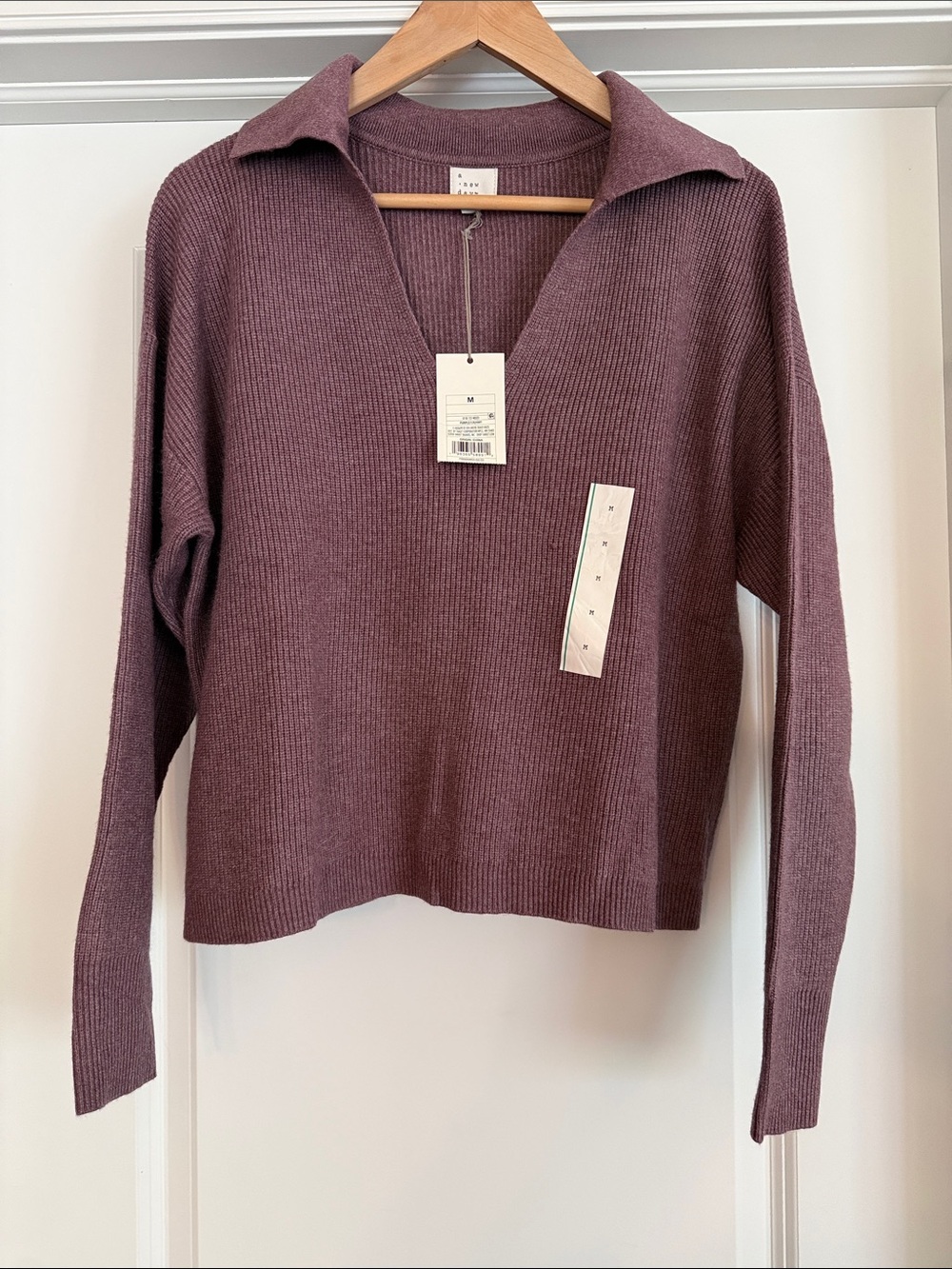 a new day V-Neck Ribbed Sweater in Purple M NWT
